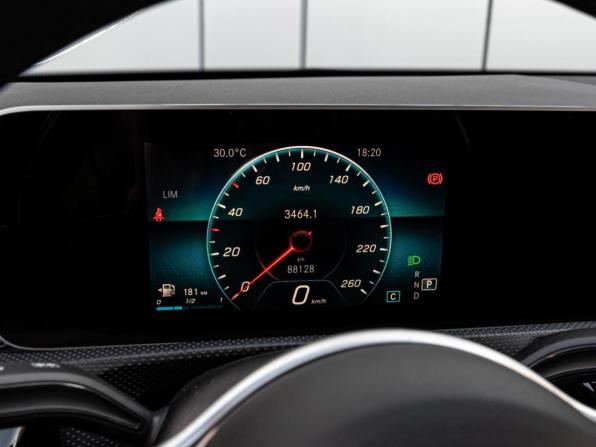 Mercedes-Benz A-Класс IV (W177) с пробегом 2019 года, цена 2 445 000 рублей, 88128 км, хэтчбек, Автокод Объявления