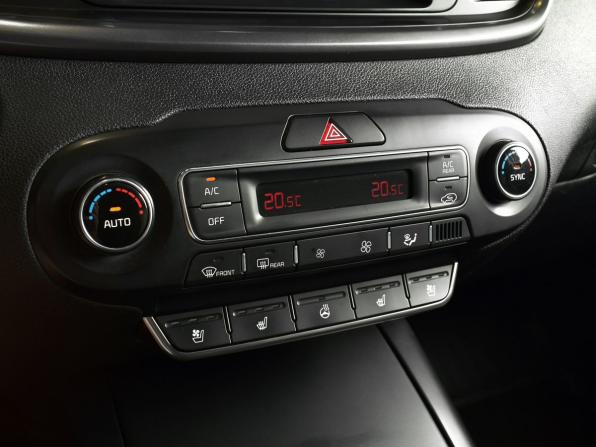 Kia Sorento III Prime Рестайлинг с пробегом 2018 года, цена 2 325 995 рублей, 255483 км, внедорожник, Автокод Объявления