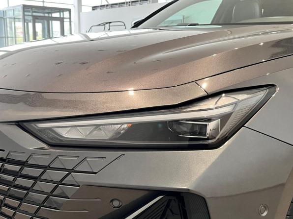 Changan UNI-V I с пробегом 2023 года, цена 2 099 000 рублей, 71119 км, лифтбек, Автокод Объявления