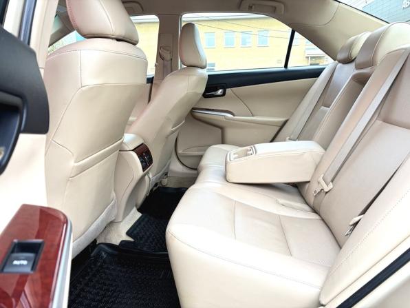 Toyota Camry VII (XV50) с пробегом 2012 года, цена 1 575 000 рублей, 240000 км, седан, Автокод Объявления