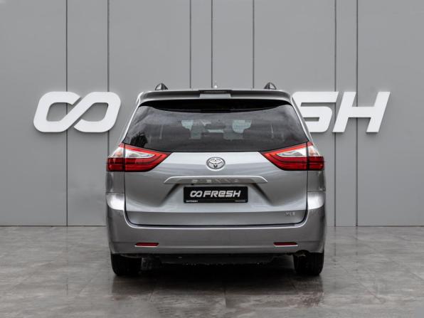 Toyota Sienna III Рестайлинг 2 с пробегом 2017 года, цена 3 170 000 рублей, 258172 км, минивэн, Автокод Объявления