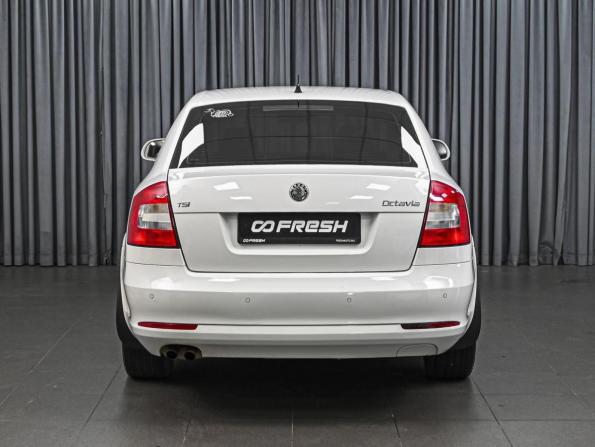 Skoda Octavia II (A5) Рестайлинг с пробегом 2012 года, цена 1 099 000 рублей, 186381 км, лифтбек, Автокод Объявления
