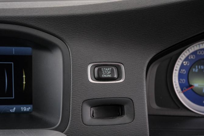 Volvo S60 II с пробегом 2013 года, цена 1 359 000 рублей, 116000 км, седан, Автокод Объявления
