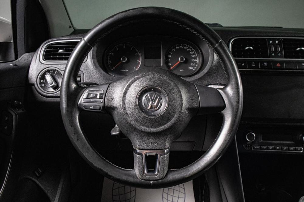 Volkswagen Polo V Сургут  - изображение 11