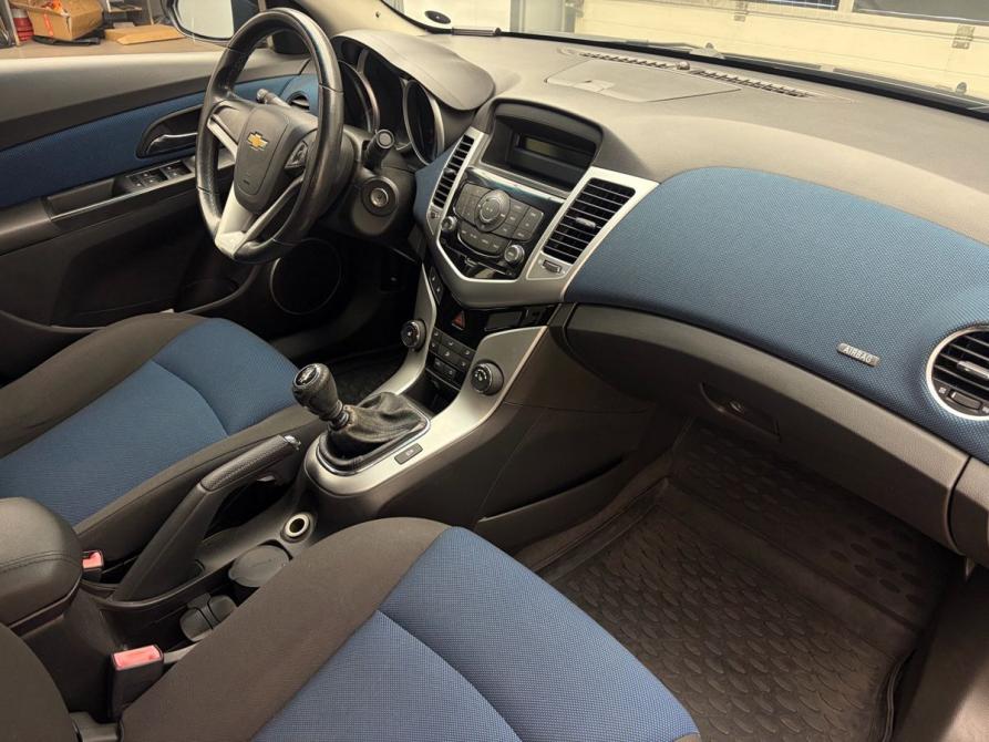 Chevrolet Cruze I Ростов-на-Дону  - изображение 17