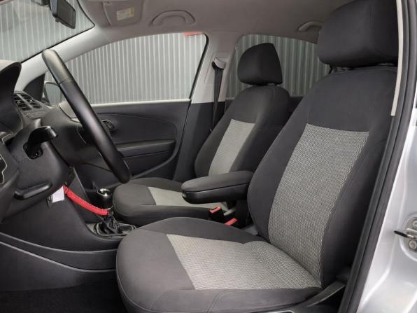Volkswagen Polo V Рестайлинг с пробегом 2015 года, цена 977 000 рублей, 111947 км, седан, Автокод Объявления