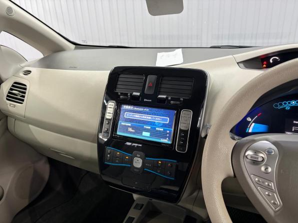 Nissan Leaf I (ZE0/AZE0) с пробегом 2011 года, цена 697 000 рублей, 71919 км, хэтчбек, Автокод Объявления