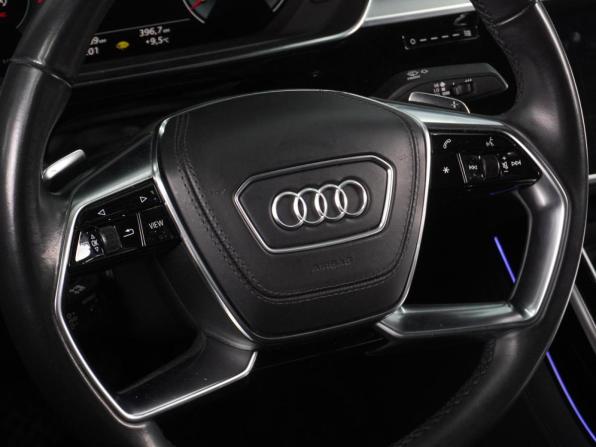 Audi A8 IV (D5) с пробегом 2022 года, цена 7 738 000 рублей, 137589 км, седан, Автокод Объявления