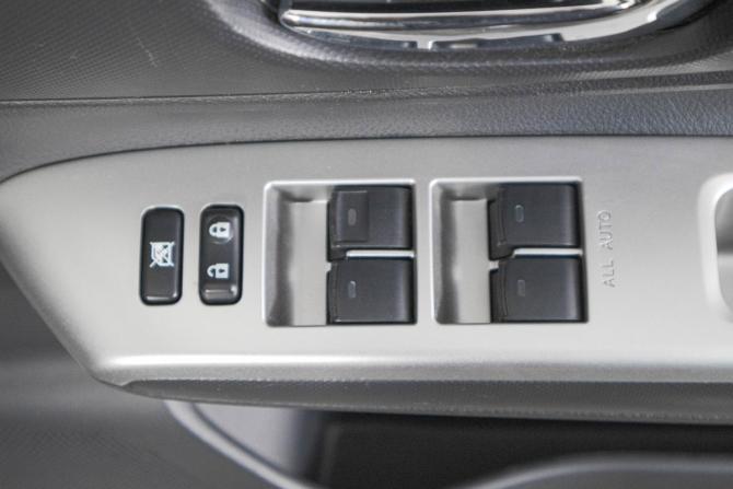 Toyota Wish II с пробегом 2009 года, цена 1 389 000 рублей, 88350 км, минивэн, Автокод Объявления