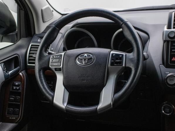 Toyota Land Cruiser Prado 150 Series Рестайлинг 1 с пробегом 2016 года, цена 4 780 000 рублей, 42848 км, внедорожник, Автокод Объявления