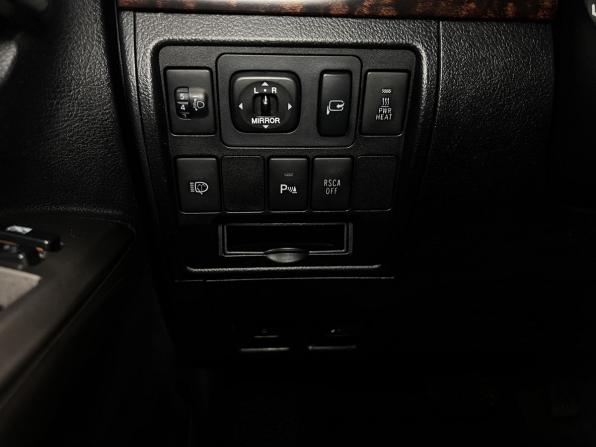 Toyota Land Cruiser 200 Series с пробегом 2011 года, цена 2 450 000 рублей, 443265 км, внедорожник, Автокод Объявления