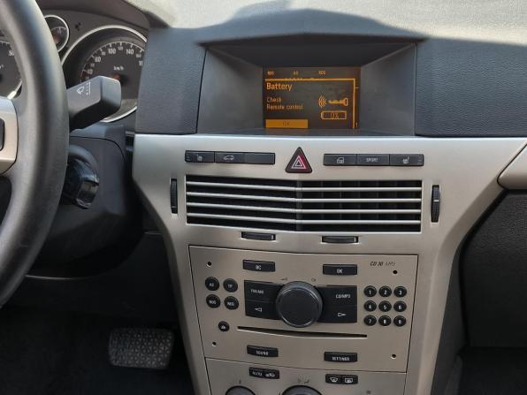 Opel Astra H Рестайлинг с пробегом 2008 года, цена 429 000 рублей, 204579 км, седан, Автокод Объявления