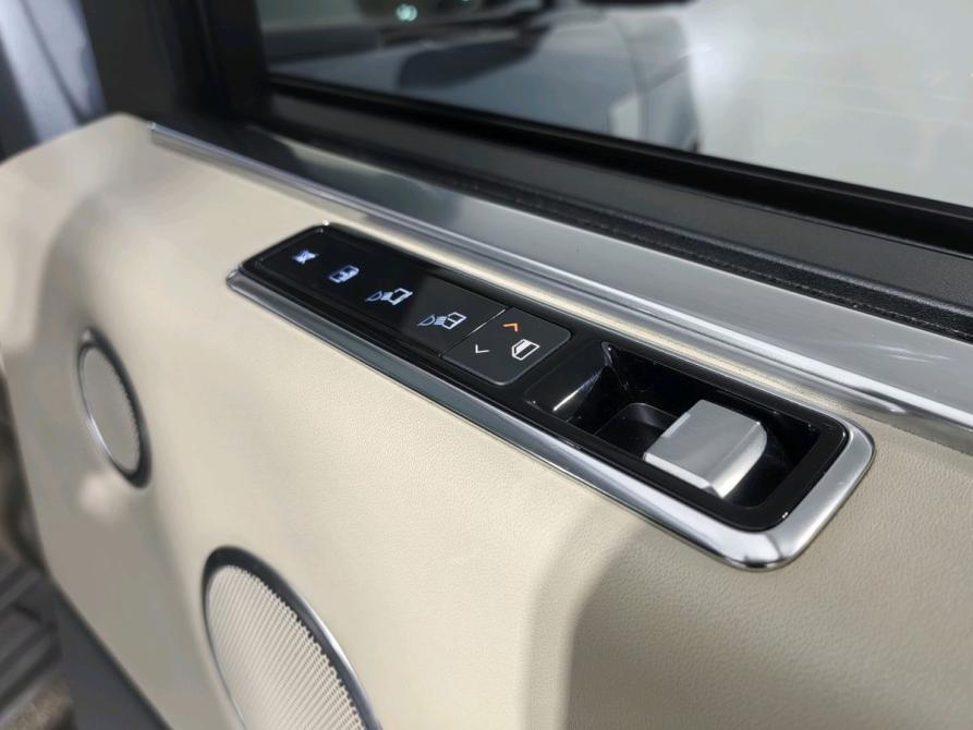 Land Rover Range Rover IV Рестайлинг Санкт-Петербург  - изображение 31