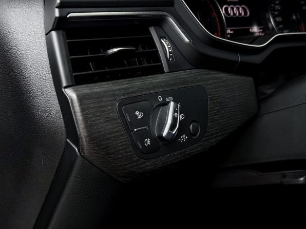 Audi A4 V (B9) с пробегом 2019 года, цена 1 900 000 рублей, 71827 км, седан, Автокод Объявления