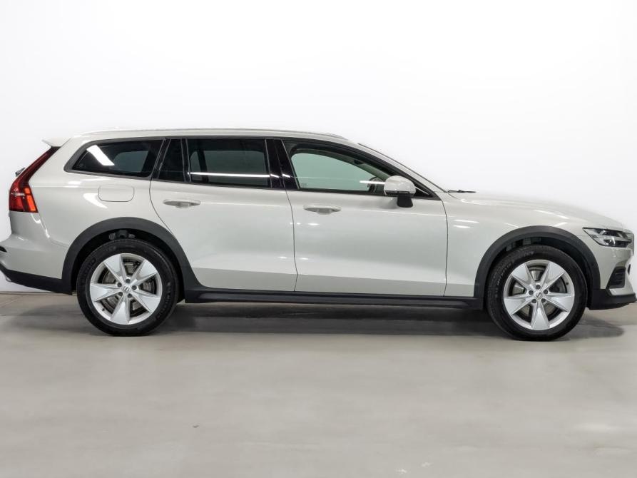 Volvo V60 Cross Country II Санкт-Петербург  - изображение 4