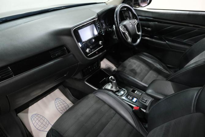 Mitsubishi Outlander III Рестайлинг 3 с пробегом 2020 года, цена 3 099 000 рублей, 168000 км, внедорожник, Автокод Объявления