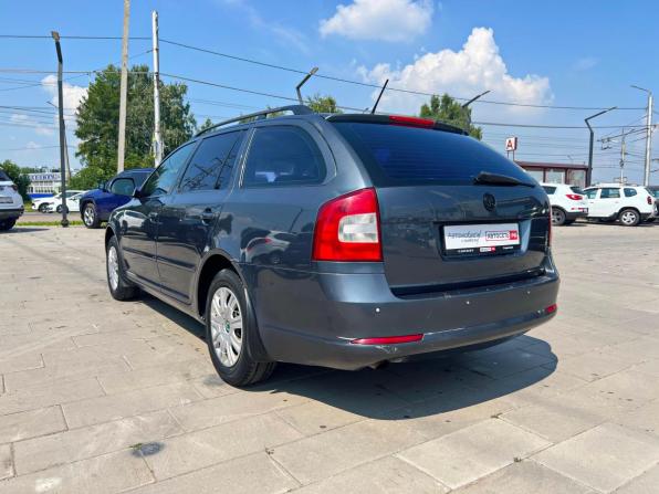 Skoda Octavia II (A5) Рестайлинг с пробегом 2011 года, цена 695 000 рублей, 218165 км, универсал, Автокод Объявления