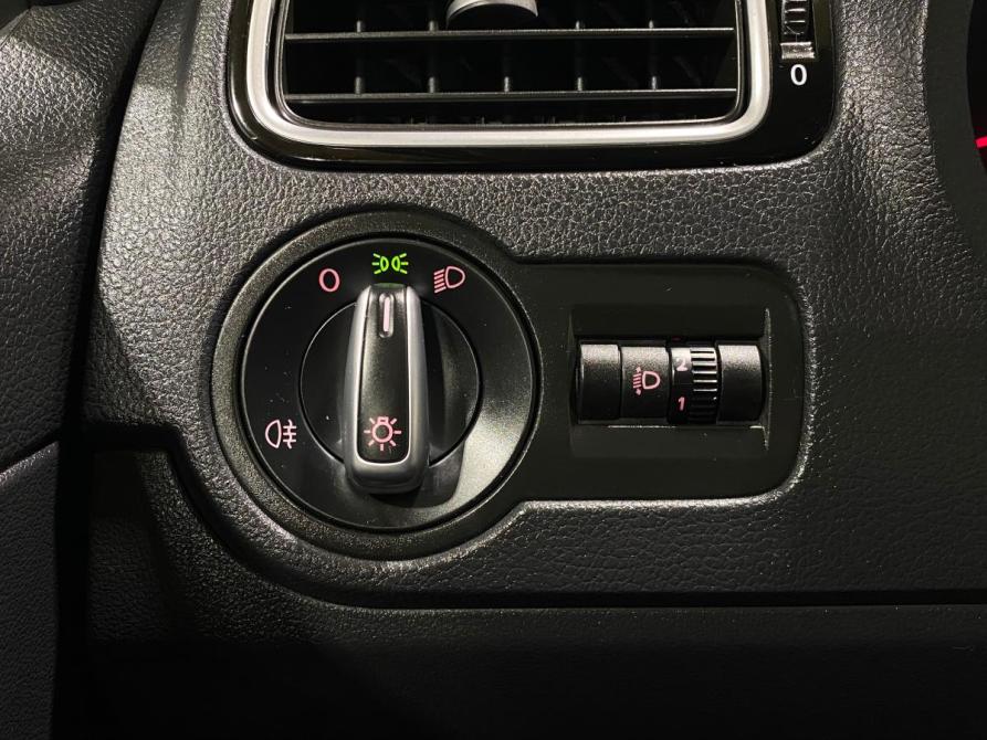Volkswagen Polo V Рестайлинг Челябинск  - изображение 16