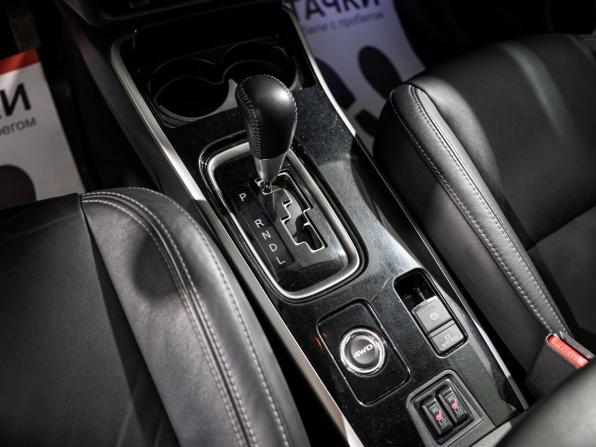 Mitsubishi Outlander III Рестайлинг 3 с пробегом 2019 года, цена 2 340 000 рублей, 181368 км, внедорожник, Автокод Объявления