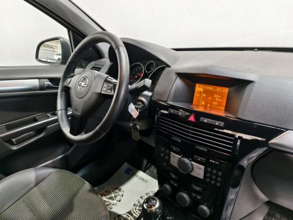 Opel Astra H Рестайлинг с пробегом 2011 года, цена 595 000 рублей, 143084 км, хэтчбек, Автокод Объявления