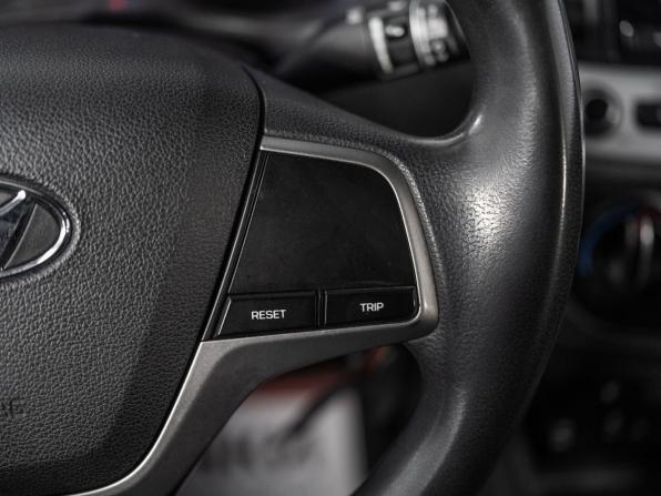 Hyundai Solaris II с пробегом 2018 года, цена 1 180 000 рублей, 99608 км, седан, Автокод Объявления