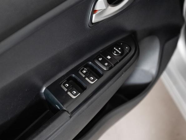 Kia Rio IV с пробегом 2018 года, цена 1 325 000 рублей, 133158 км, седан, Автокод Объявления