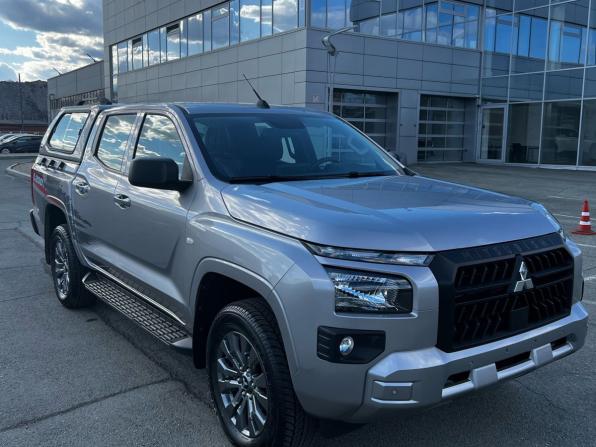 Mitsubishi L200 VI