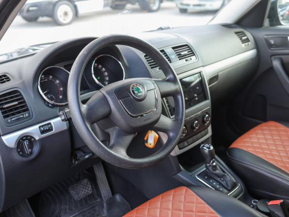Skoda Yeti I с пробегом 2013 года, цена 859 000 рублей, 178963 км, внедорожник, Автокод Объявления