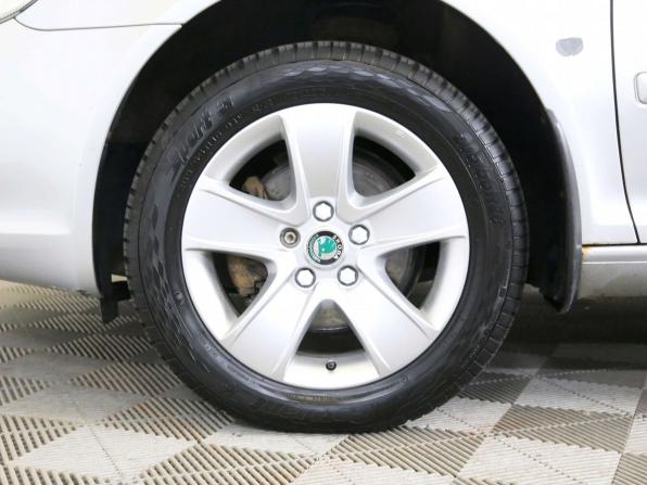 Skoda Octavia II (A5) Рестайлинг с пробегом 2012 года, цена 825 000 рублей, 240277 км, лифтбек, Автокод Объявления