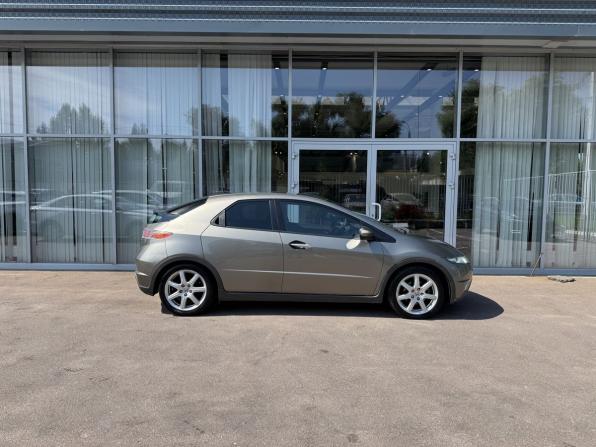 Honda Civic VIII Рестайлинг с пробегом 2008 года, цена 670 000 рублей, 165500 км, хэтчбек, Автокод Объявления