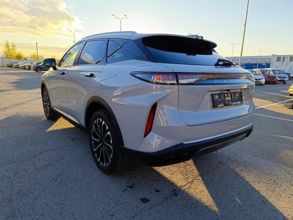 Exeed RX с пробегом 2023 года, цена 2 899 995 рублей, 60001 км, внедорожник, Автокод Объявления