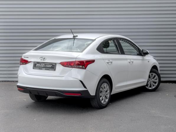 Hyundai Solaris II Рестайлинг с пробегом 2022 года, цена 1 670 000 рублей, 71339 км, седан, Автокод Объявления