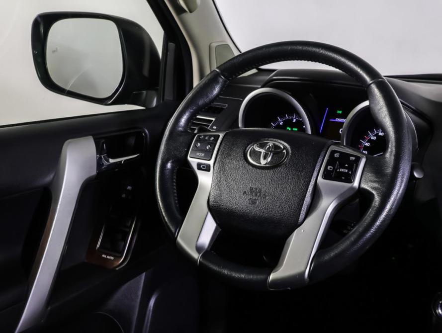 Toyota Land Cruiser Prado 150 Series Рестайлинг 1 Москва  - изображение 12