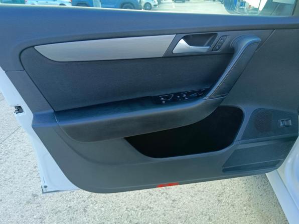 Volkswagen Passat B7 с пробегом 2013 года, цена 1 199 995 рублей, 143642 км, седан, Автокод Объявления