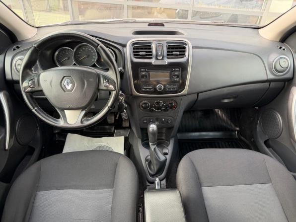 Renault Logan II с пробегом 2015 года, цена 350 000 рублей, 320000 км, седан, Автокод Объявления