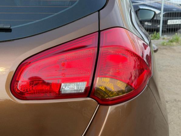 Kia Ceed II Рестайлинг с пробегом 2016 года, цена 1 200 000 рублей, 211000 км, хэтчбек, Автокод Объявления