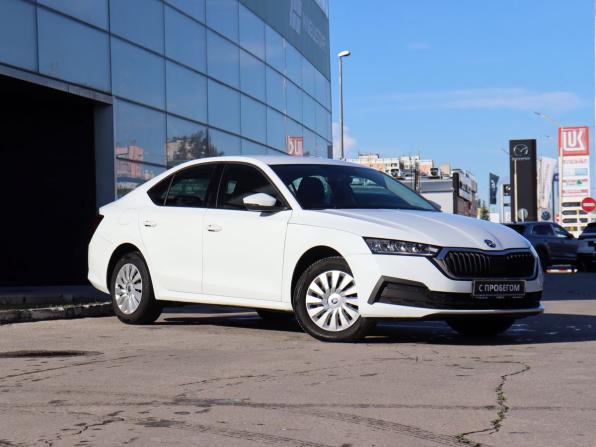 Skoda Octavia IV (A8) с пробегом 2021 года, цена 2 365 000 рублей, 94643 км, лифтбек, Автокод Объявления
