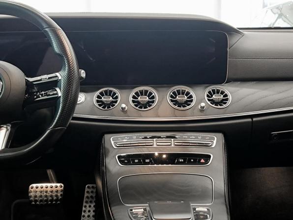 Mercedes-Benz E-Класс V (W213 S213 C238) Рестайлинг с пробегом 2021 года, цена 5 300 000 рублей, 65672 км, седан, Автокод Объявления