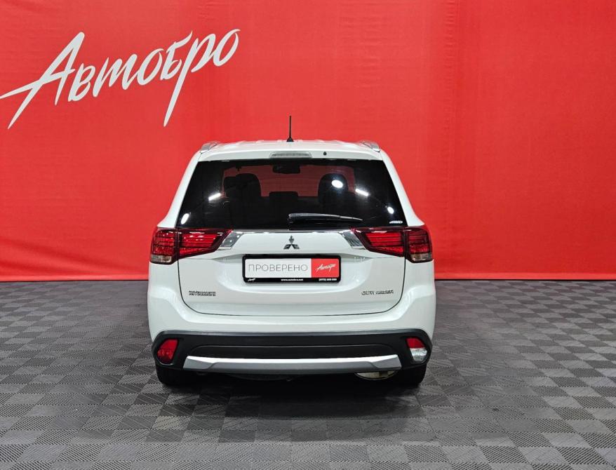 Mitsubishi Outlander III Рестайлинг 2 Вологда  - изображение 4