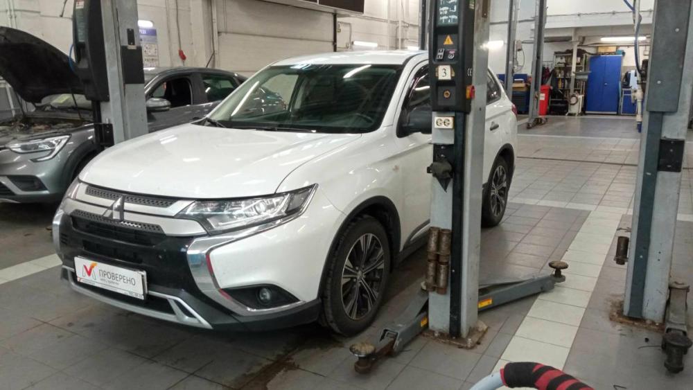 Mitsubishi Outlander III Рестайлинг 3 Санкт-Петербург  - изображение 1