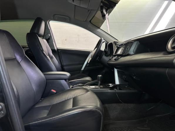 Toyota RAV4 IV (XA40) Рестайлинг с пробегом 2016 года, цена 2 332 000 рублей, 163283 км, внедорожник, Автокод Объявления