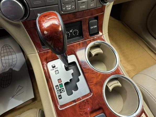 Toyota Highlander II (XU40) Рестайлинг с пробегом 2012 года, цена 2 390 000 рублей, 196797 км, внедорожник, Автокод Объявления