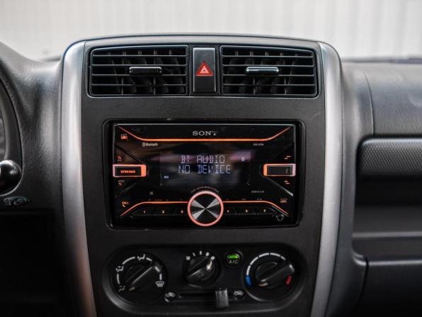 Suzuki Jimny III Рестайлинг 1 с пробегом 2007 года, цена 899 000 рублей, 205124 км, внедорожник, Автокод Объявления