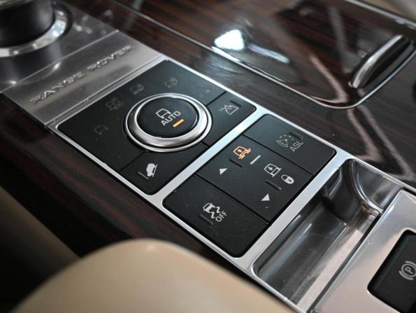 Land Rover Range Rover IV с пробегом 2015 года, цена 3 499 000 рублей, 196994 км, внедорожник, Автокод Объявления