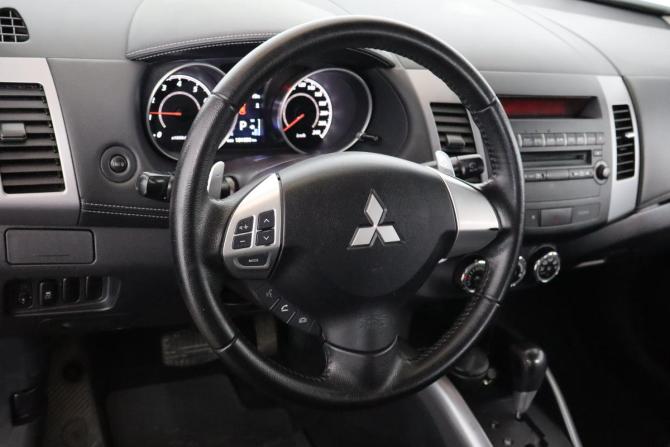 Mitsubishi Outlander II Рестайлинг с пробегом 2012 года, цена 1 099 000 рублей, 180000 км, внедорожник, Автокод Объявления