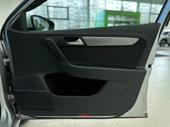 Volkswagen Passat B7 с пробегом 2013 года, цена 900 000 рублей, 190243 км, седан, Автокод Объявления