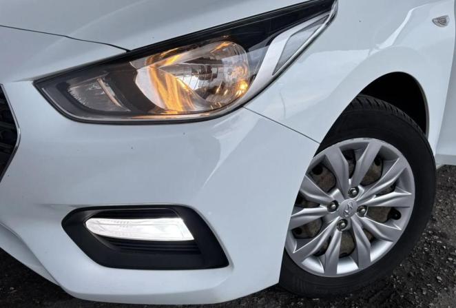 Hyundai Solaris II с пробегом 2018 года, цена 1 350 000 рублей, 124298 км, седан, Автокод Объявления