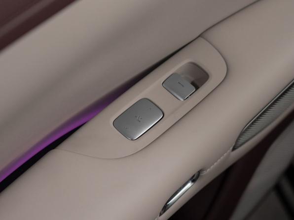 Xiaomi YU7 с пробегом 2025 года, цена 13 300 000 рублей, 1 км, внедорожник, Автокод Объявления