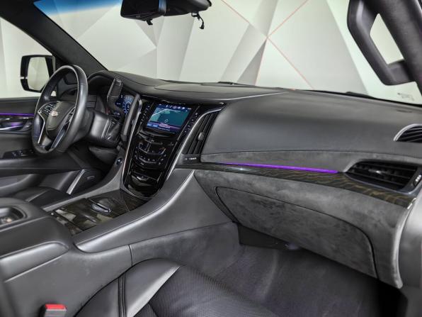 Cadillac Escalade IV с пробегом 2017 года, цена 4 760 000 рублей, 124107 км, внедорожник, Автокод Объявления