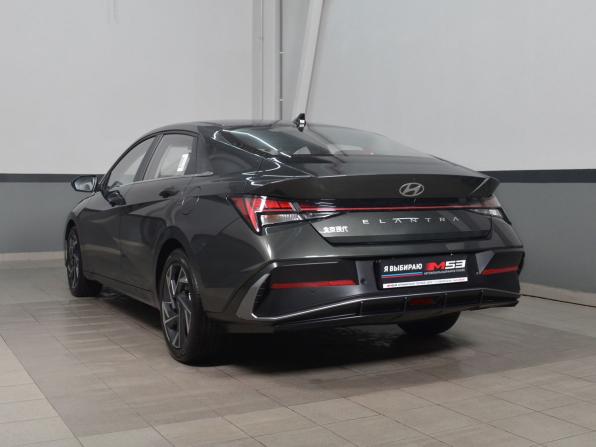 Hyundai Elantra VII (CN7) Рестайлинг с пробегом 2023 года, цена 2 124 997 рублей, 13777 км, седан, Автокод Объявления